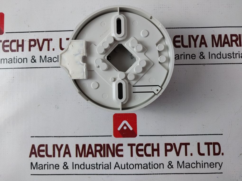 Oki 4352-okb Photoelectric Smoke Detector With Base