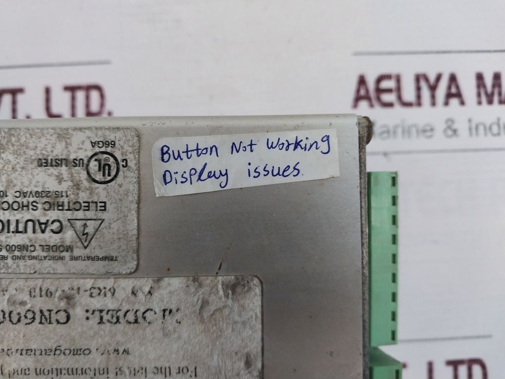 Omega Cn606Rtd3-10 Temperature Controller (Button Not Working/ Display Issues)