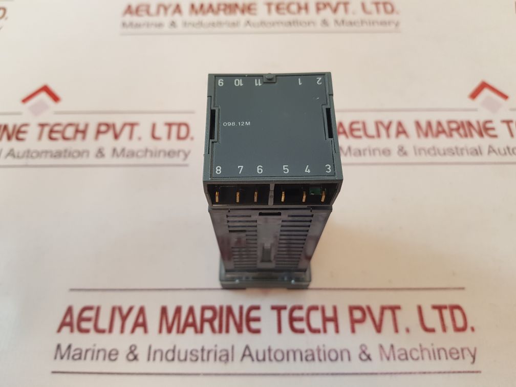 Omega cn884rtd-nc temperature controller 