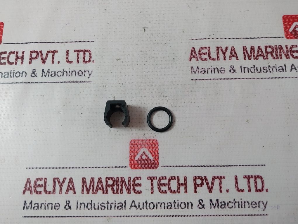 Omega Hx94C Humidity Temperature Transmitter 821958 Set