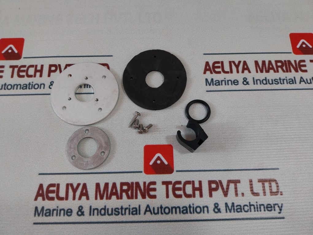 Omega Hx94Cw Temperature Transmitter 821958 4-20 Ma Set