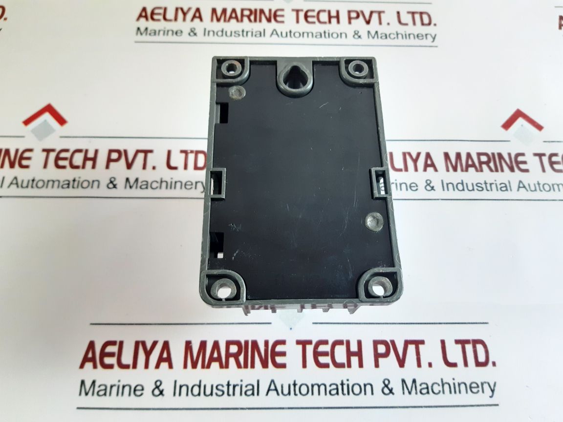 Omron 61F-11 Floatless Level Switch With 61F-g Relay Unit
