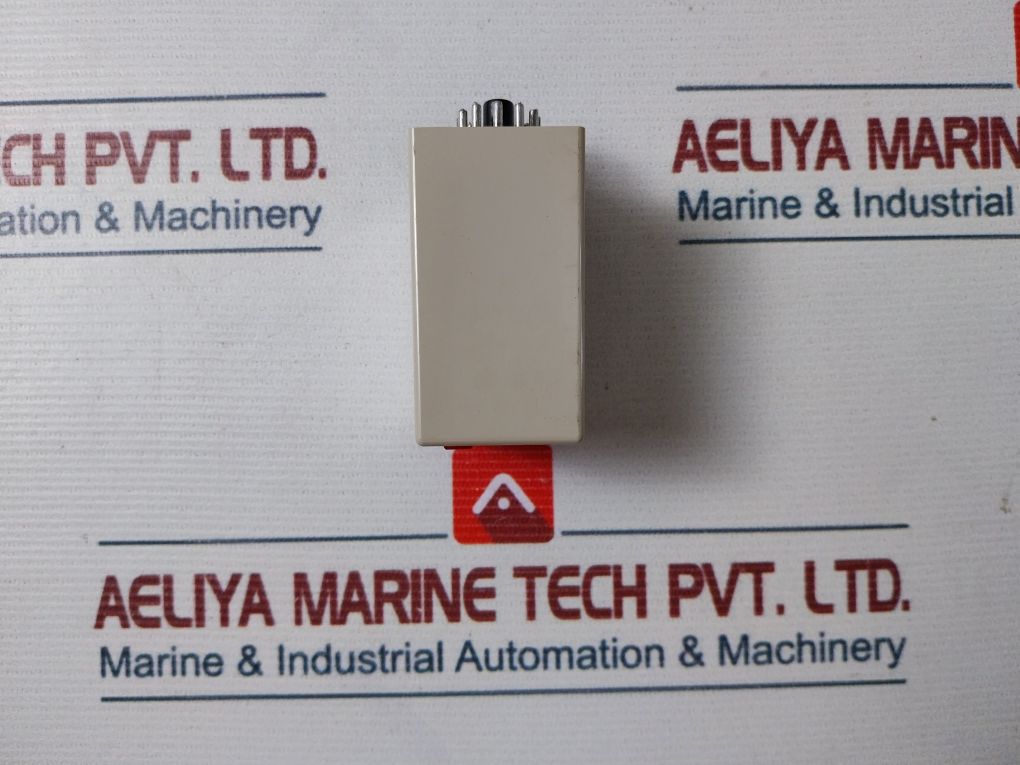 Omron 61F-gp-n Floatless Level Switch 100V Ac