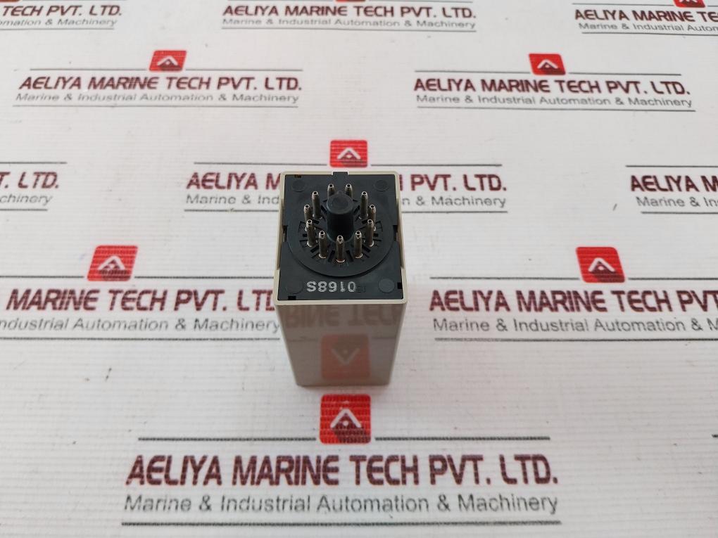 Omron 61F-gp-n Controller 3A 220 Vac 50/60Hz