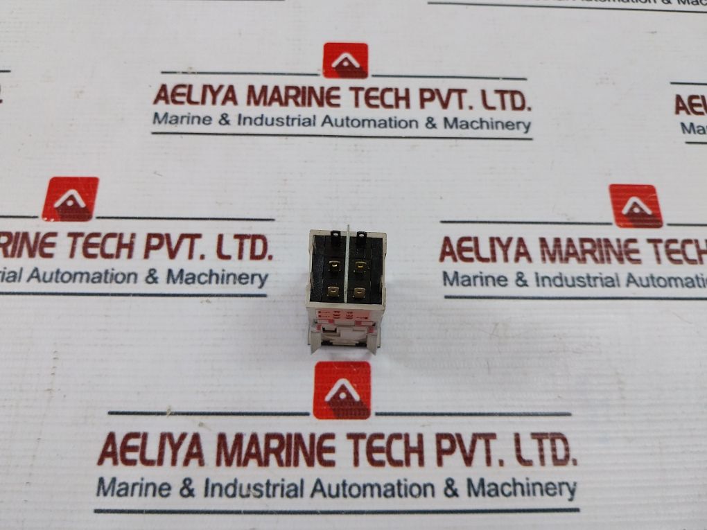 Omron A3Pa-704 Lighted Pushbutton Switch 28V 1.2W