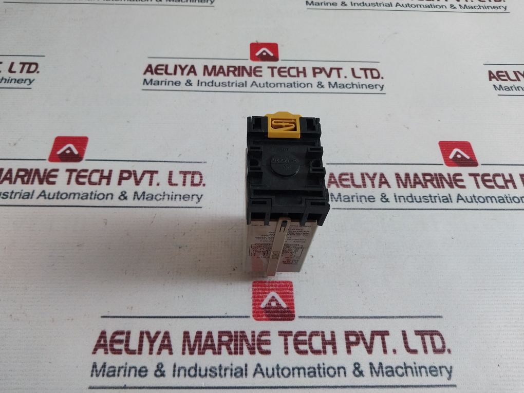 Omron Atss Off Delay Timer With Base 10Sec 220Vac 50/60Hz