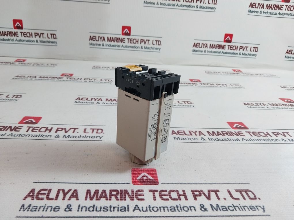 Omron Atss Off Delay Timer With Base 10Sec 220Vac 50/60Hz