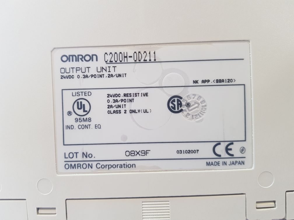 Omron C200H-0D211 Output Unit Free Shipping