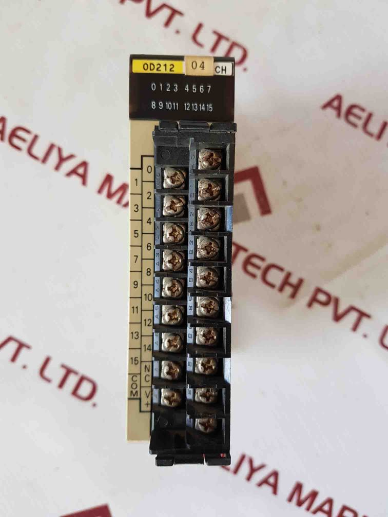 Omron C200H-0D212 Output Unit Free Shipping By Express