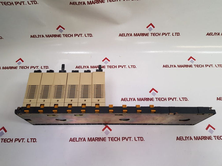 Omron Id212 ,C200H-0C224 Module With C200H-bc101-v2 Cpu Base Unit