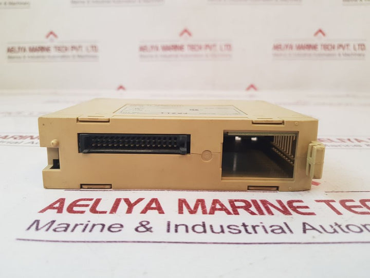 Omron C200H-id212 Input Unit 24Vdc 7Ma Free Shipping