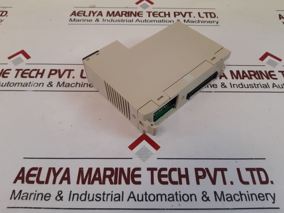Omron C200H-id217 Input Unit 24Vdc Free Shipping