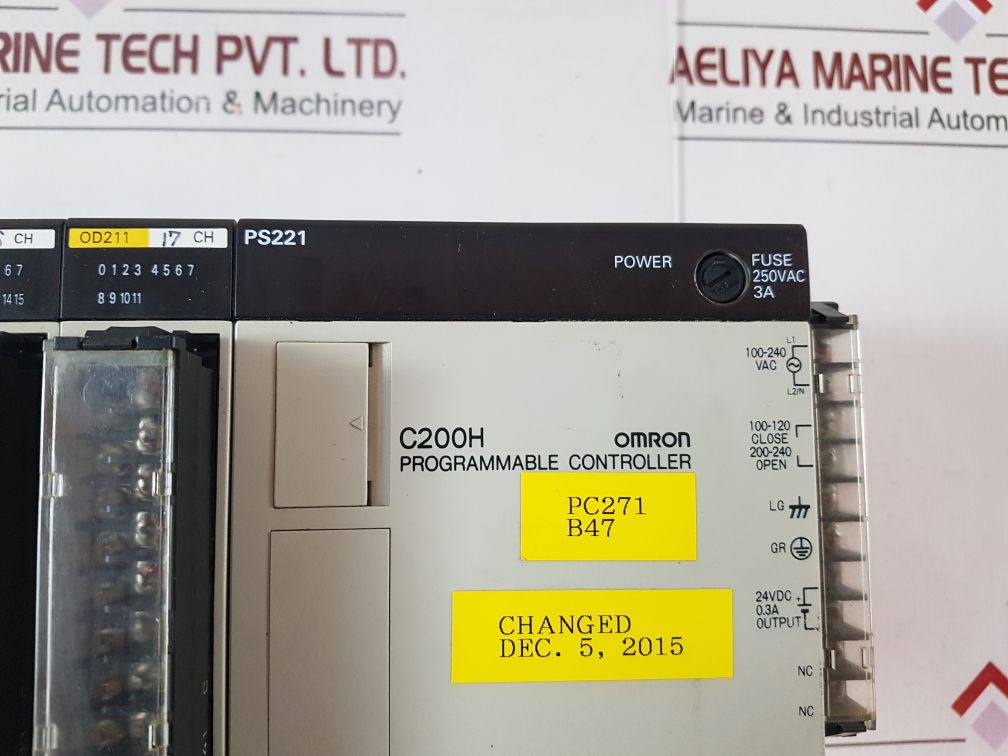 Omron id212,od211,c200h-ps221 module rack