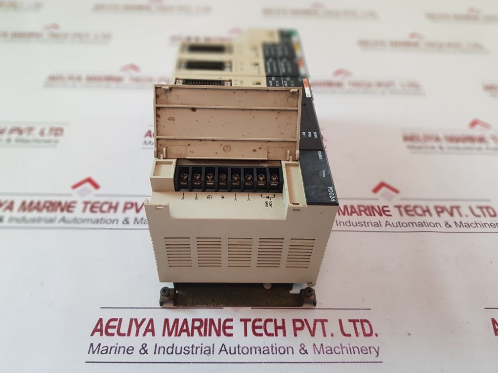 Omron C200He Rm201 Od215 Id215 C200Hw-bc051 Programmable Controller