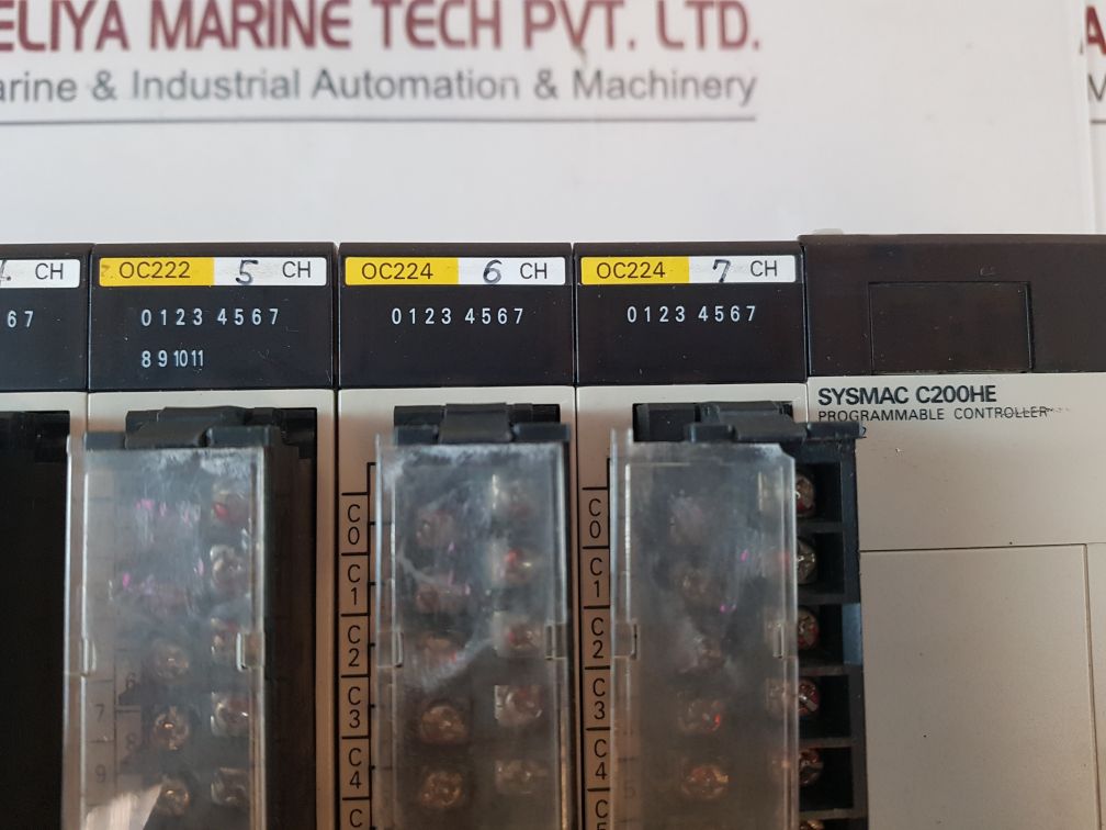 Omron Rm201, Ia 122, Oc222, Oc224,Cpu32, Pa204R Module Rack
