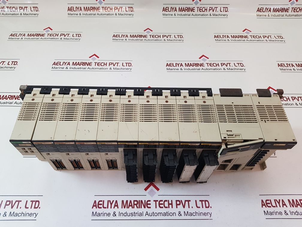 Omron Lk201-v1,Id215,Od215,Oc225,Cpu44-z,Pd024 Module Rack