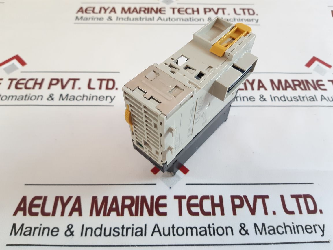 Omron Cj1W-id211 Input Unit 24Vdc ,7Ma
