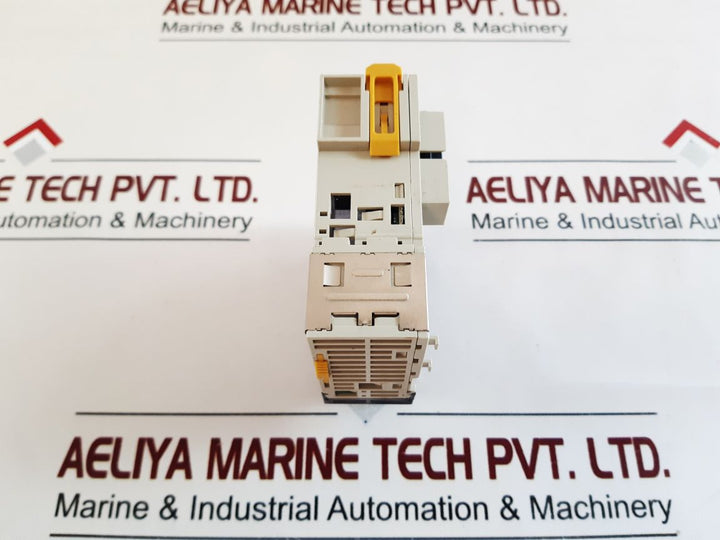 Omron Cj1W-id211 Input Unit 24Vdc ,7Ma