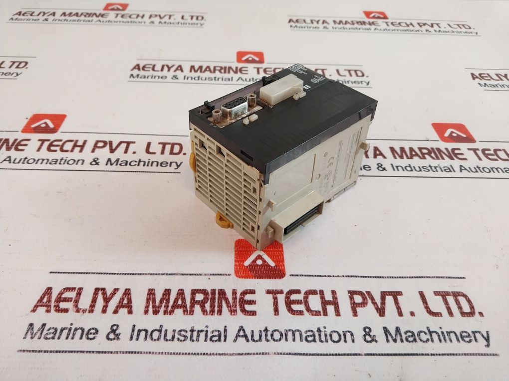 Omron Cj1W-oc201 Programmable Controller Output Unit 250Vac 24Vdc