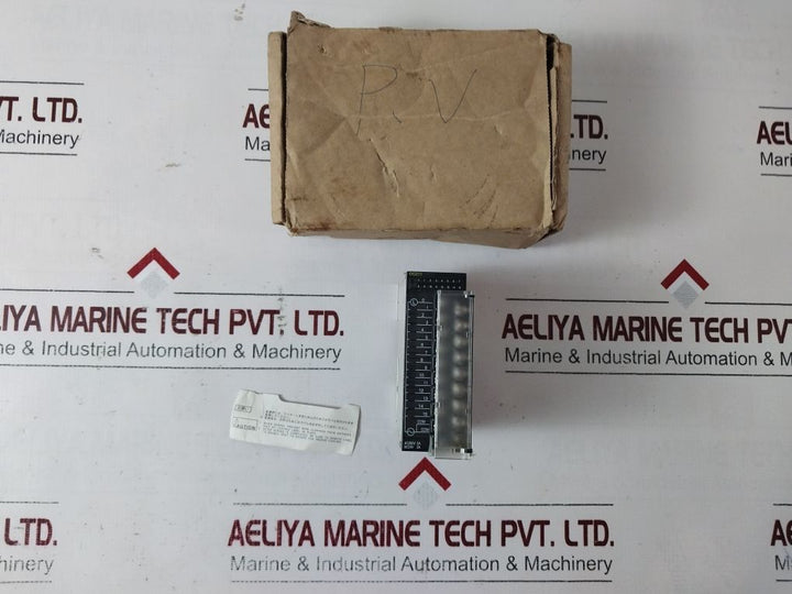 Omron Cj1W-oc211 240V