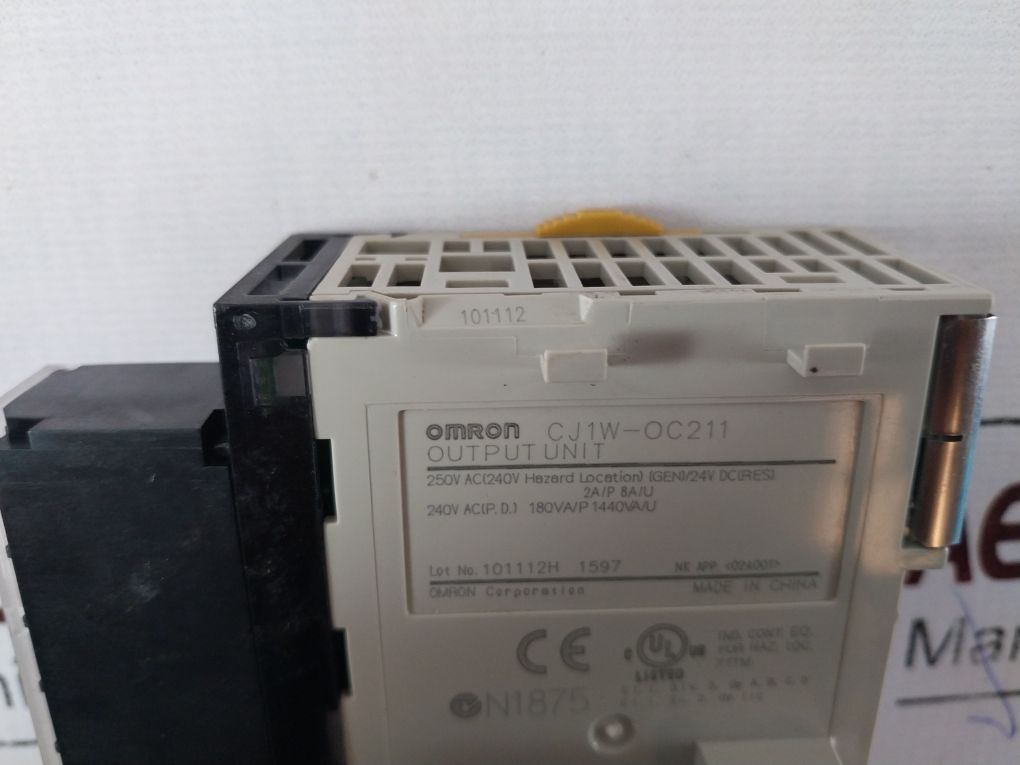 Omron Cj1W-oc211 Plc Output Unit