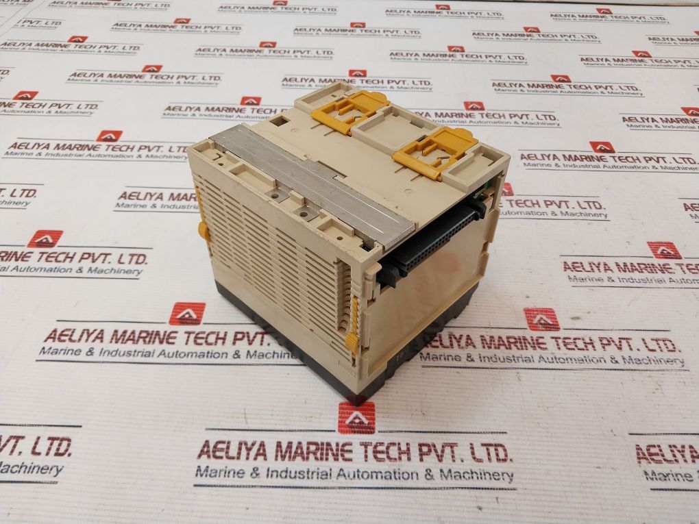 Omron Cqm1-cpu42-e Programmable Controller 24Vdc, 10Ma, 16 Point