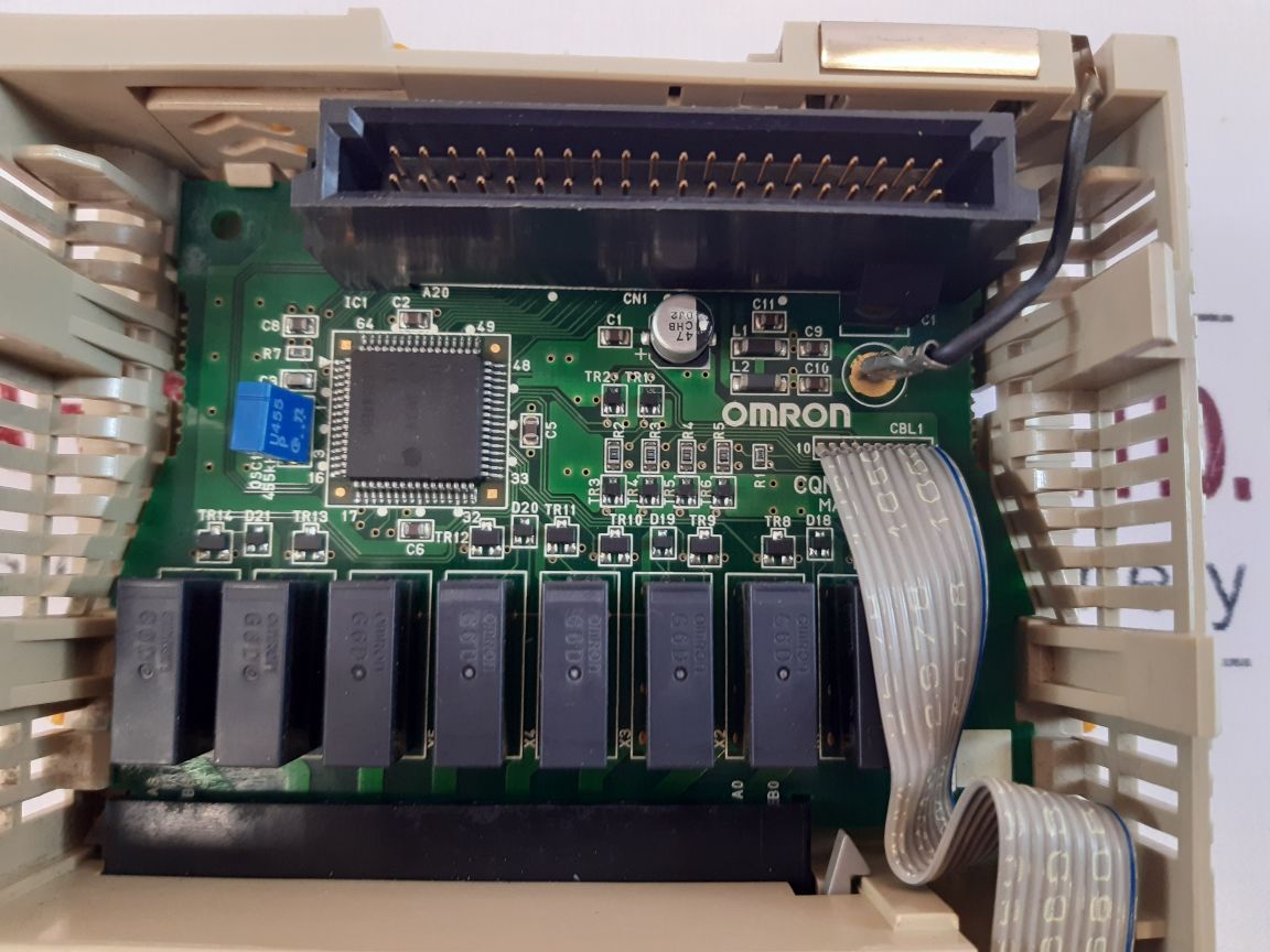 Omron Cqm1-oc221 Output Module
