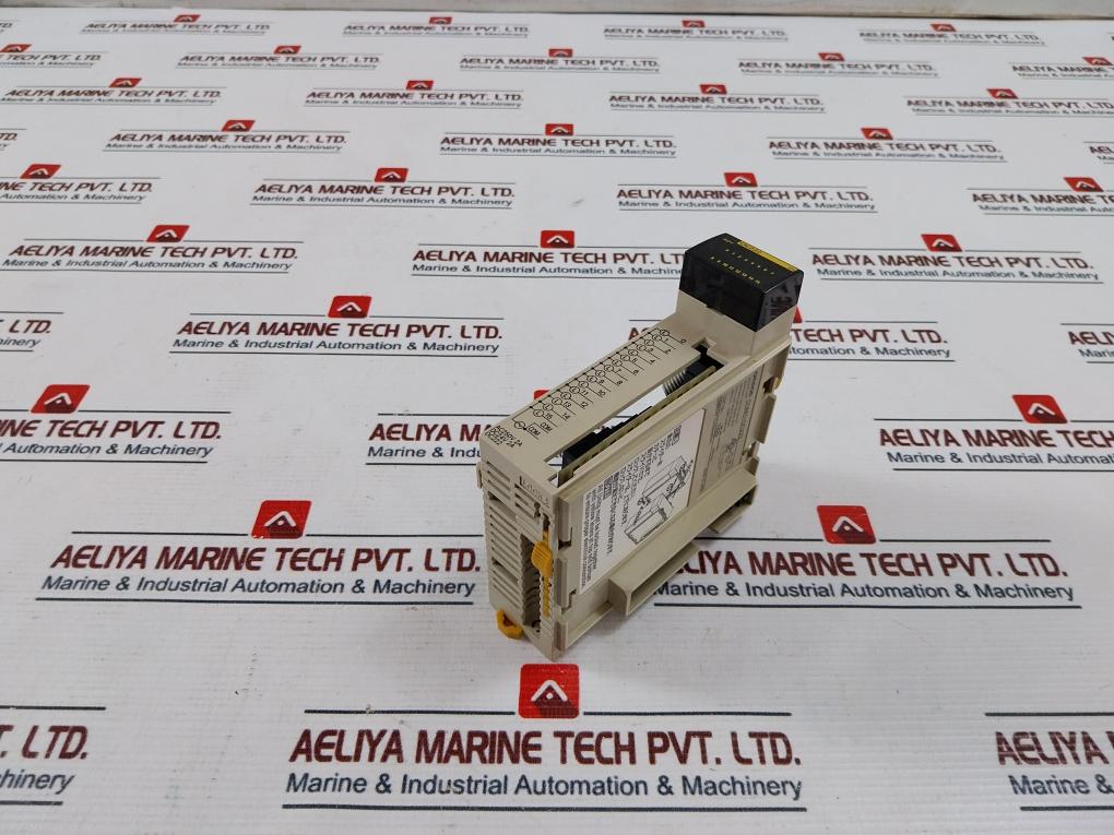 Omron Cqm1-oc222 Plc Output Unit Ac250V 2A