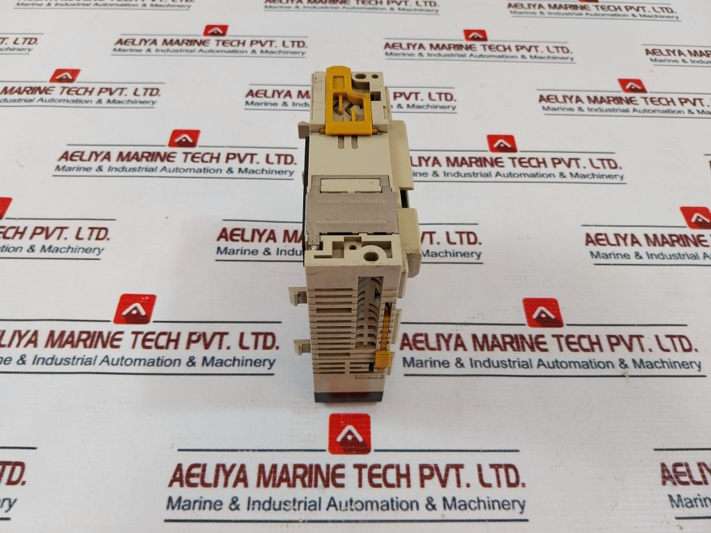 Omron Cqm1-od212 Plc Output Unit Module 5-24V