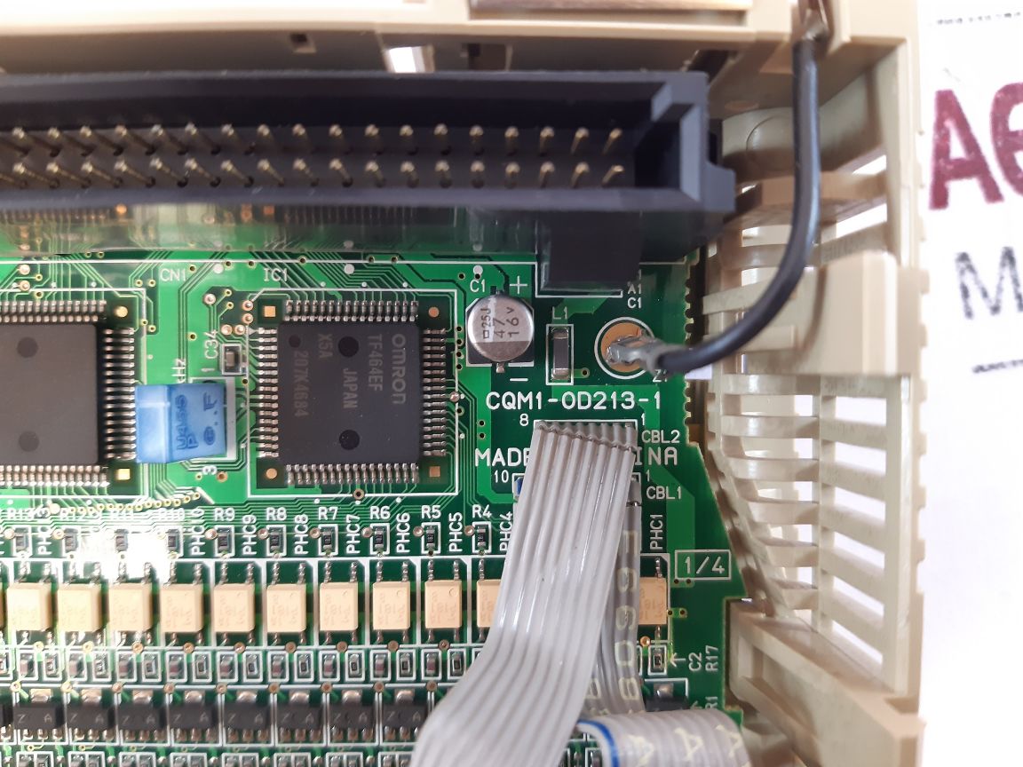 Omron Cqm1-od213 Output Unit