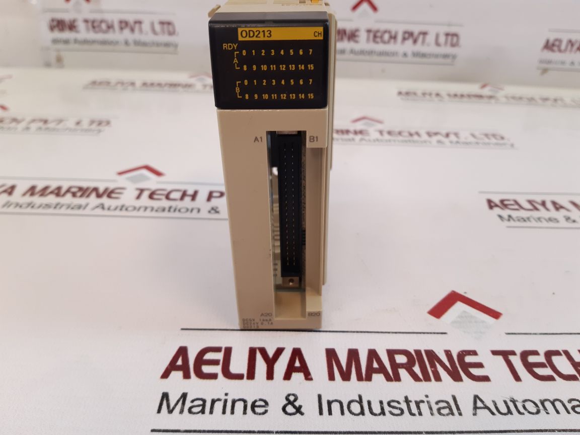 Omron Cqm1-od213 Output Unit