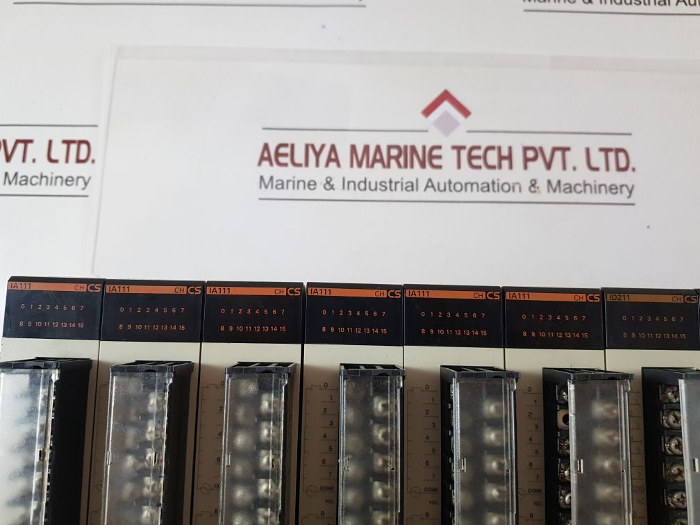 Omron ia111,cs1w-id211,cs1g-cpu43h,pa204r modules rack