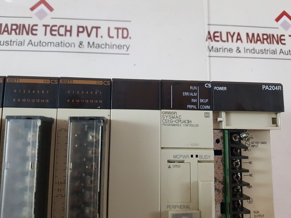 Omron ia111,cs1w-id211,cs1g-cpu43h,pa204r modules rack