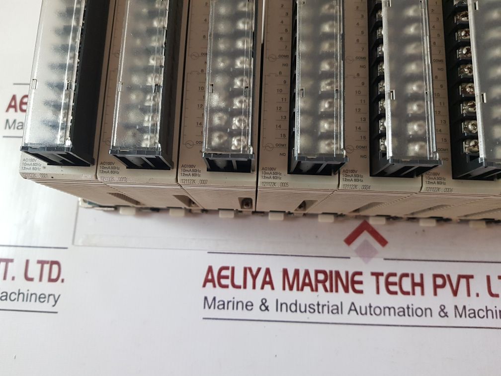 Omron ia111,cs1w-id211,cs1g-cpu43h,pa204r modules rack