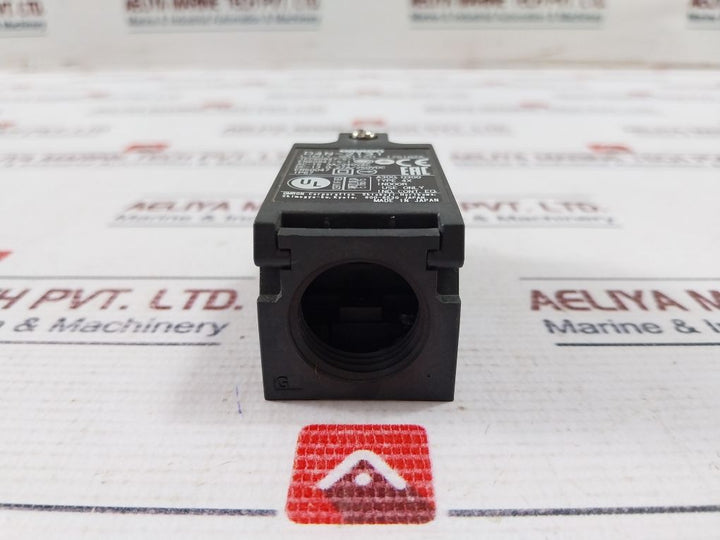 Omron D4N-2131 Limit Switch Type 4X