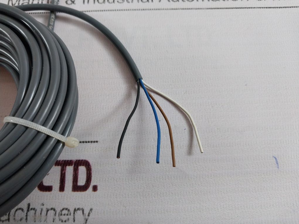 Omron E2A-m18Ls08-wp-b3 Proximity Switch 12-24V