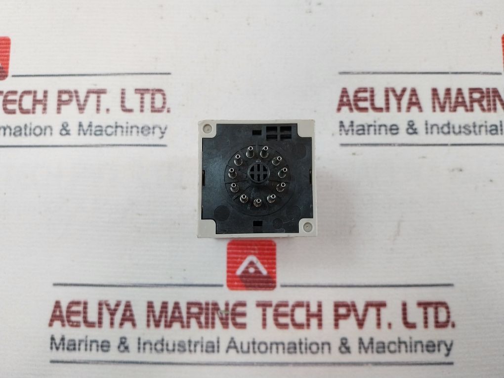 Omron E2Ca-al4D Proximity Sensor Amplifier