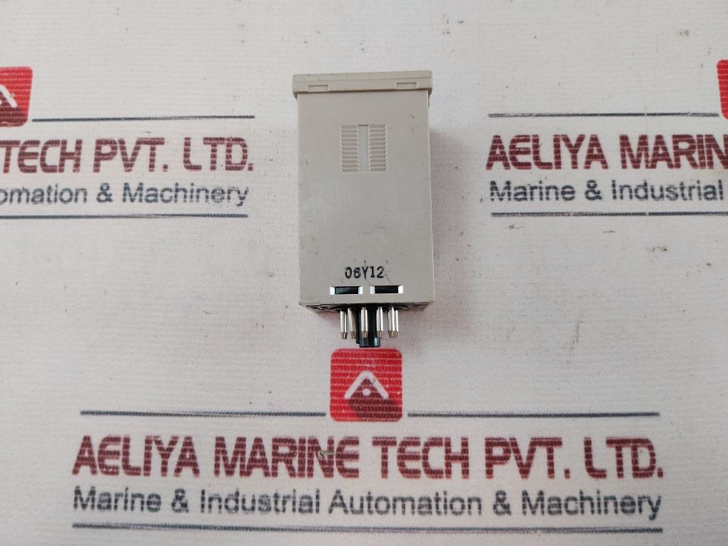 Omron E2Ca-al4D Proximity Sensor Amplifier