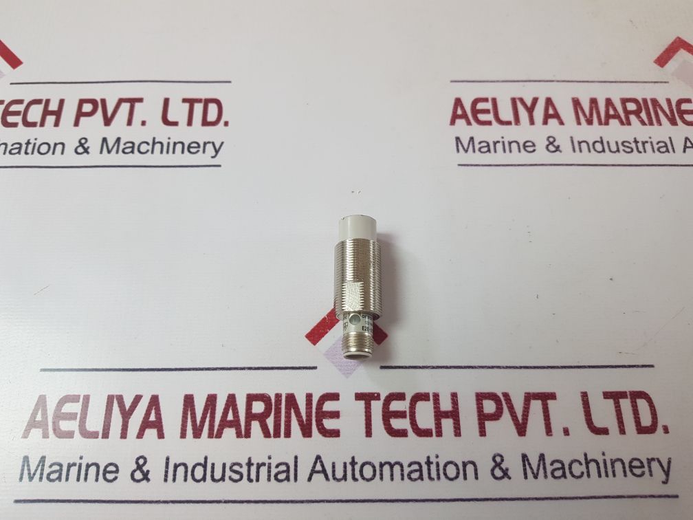 Omron E2E-x14Md1-m1 Sensor
