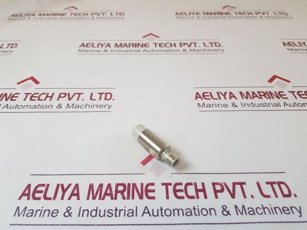 Omron E2E-x14Md1-m1 Sensor
