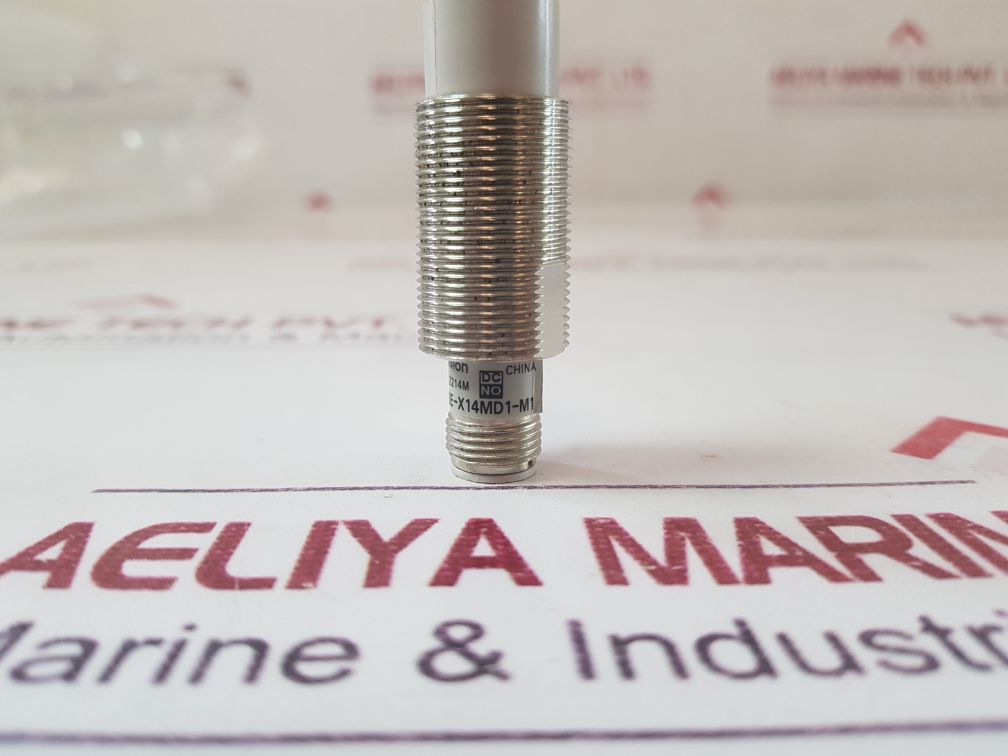 Omron E2E-x14Md1-m1 Sensor
