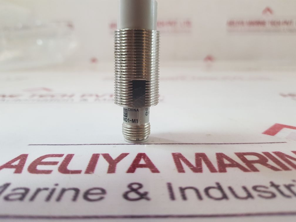 Omron E2E-x14Md1-m1 Sensor
