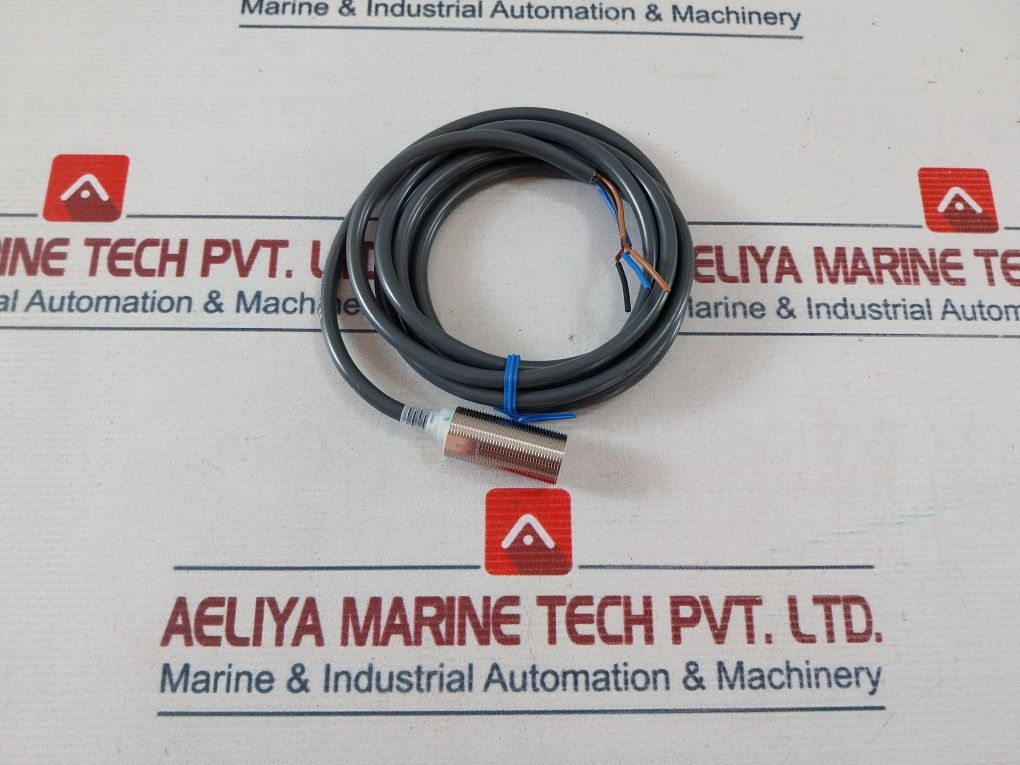 Omron E2E-x5E2 Proximity Sensor 12 To 24Vdc
