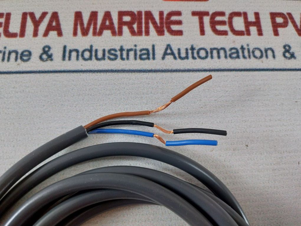 Omron E2E-x5E2 Proximity Sensor 12 To 24Vdc