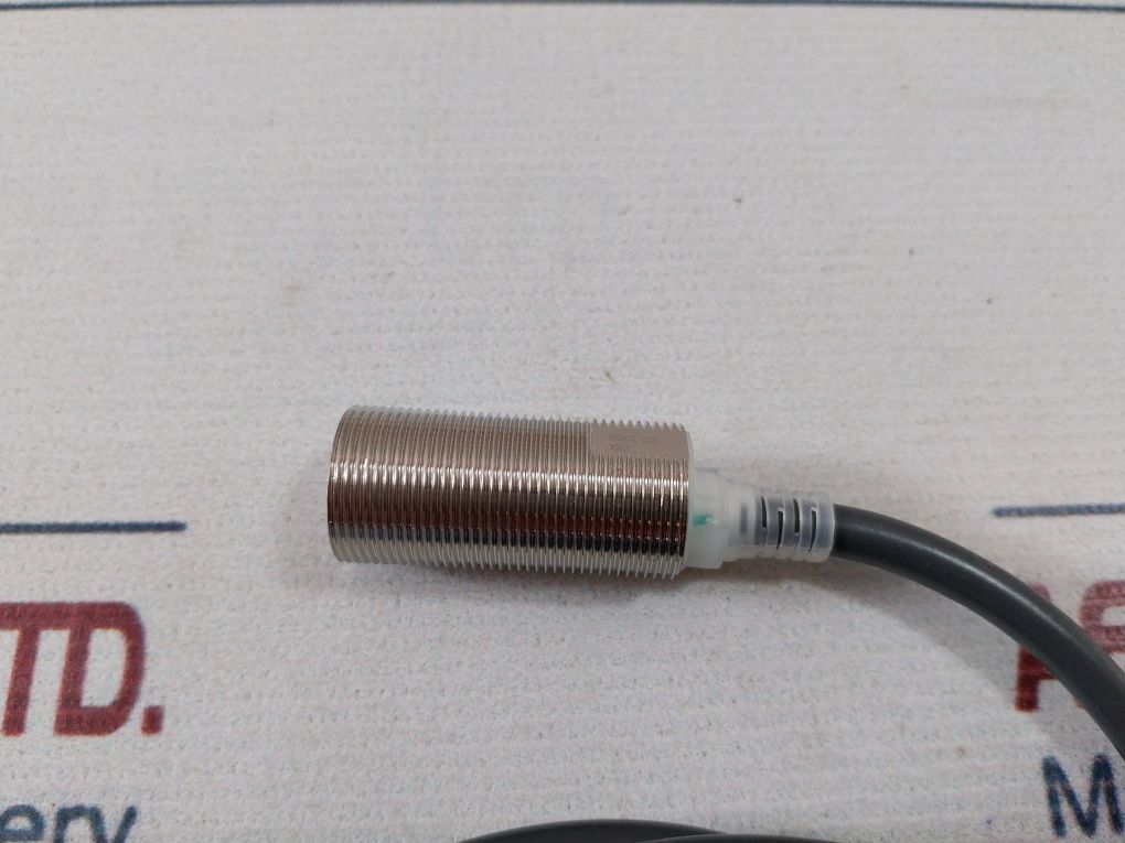 Omron E2E-x5E2 Proximity Sensor 12 To 24Vdc