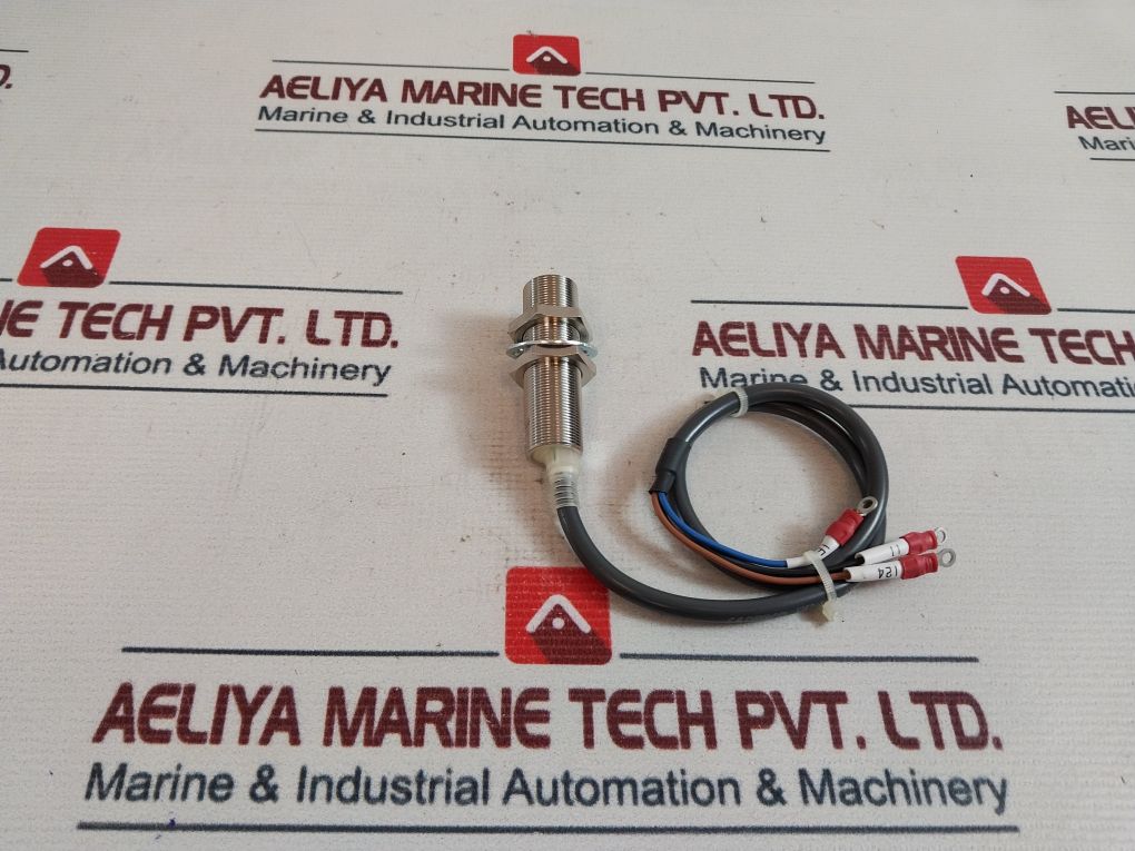 Omron E2E2-x5C1 Proximity Sensor