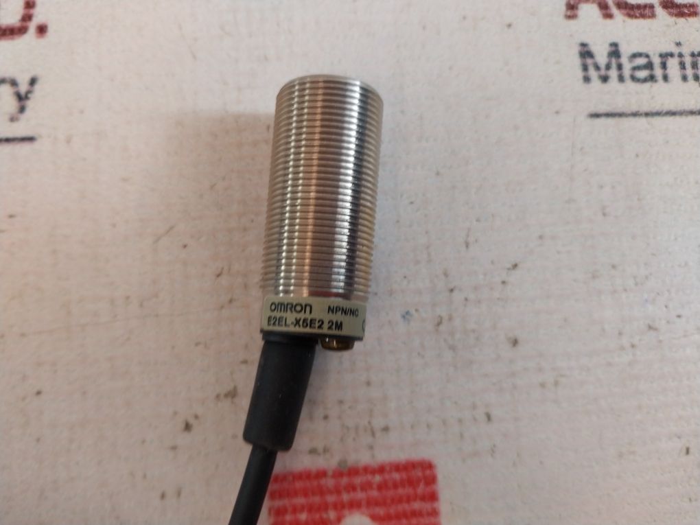 Omron E2El-x5E2 2M Proximity Switch