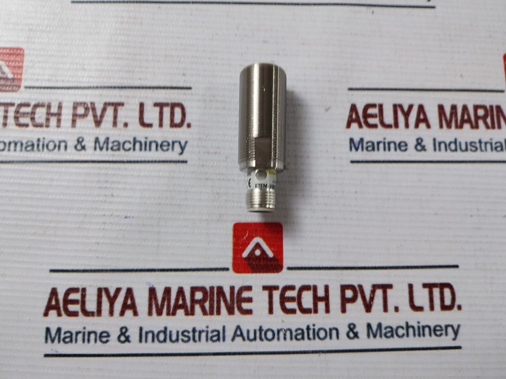 Omron E2Em-x8C1-m1 Proximity Switch 12 To 24Vdc