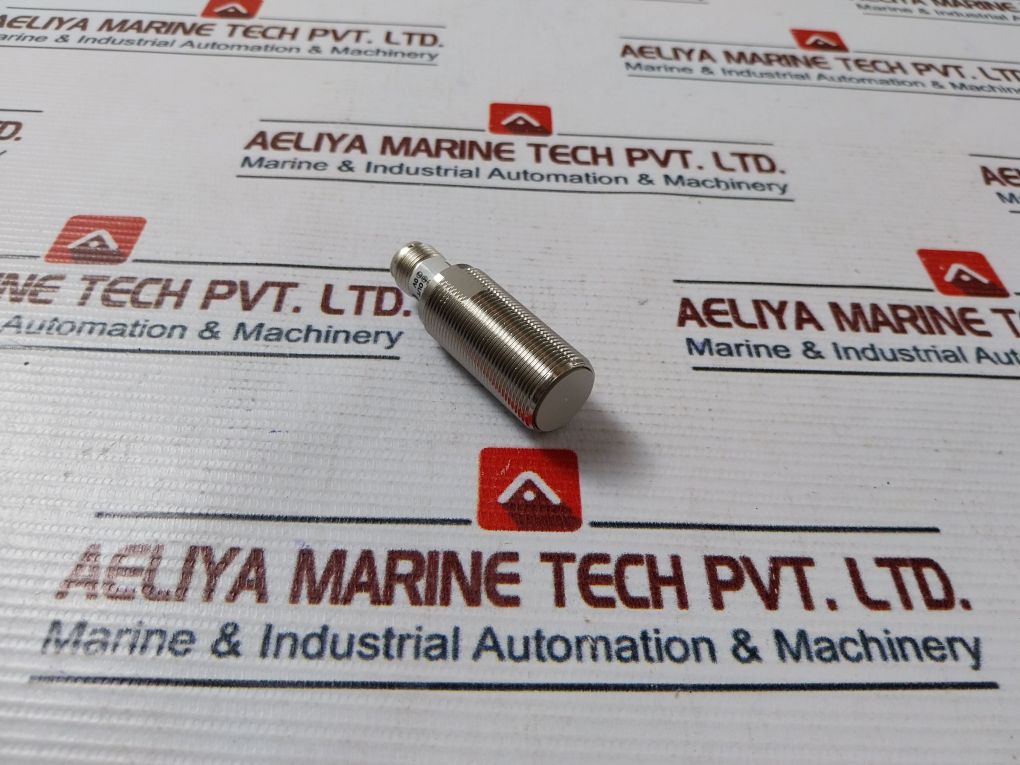 Omron E2Em-x8C1-m1 Proximity Switch 12 To 24Vdc