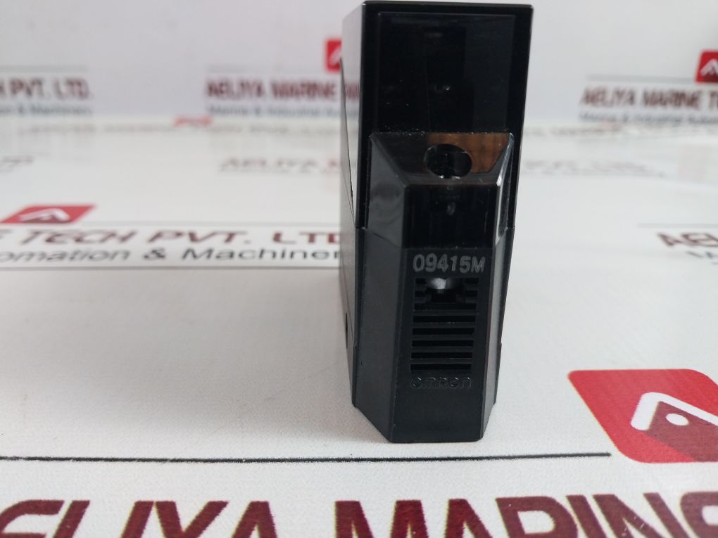 Omron E3Jm-ds70M4-g Photoelectric Switch Sensor